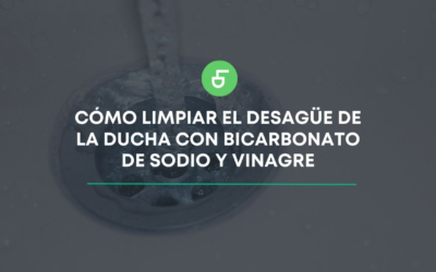 Limpiar el desagüe de la ducha con bicarbonato de sodio y vinagre